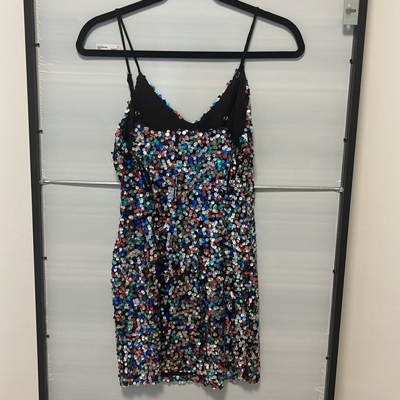 Santi sequin dress in MULTI. Superdown. - Picture 2 of 2